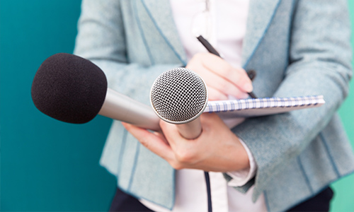 工厂化耕作技术采用高科技机器人进行作物栽培